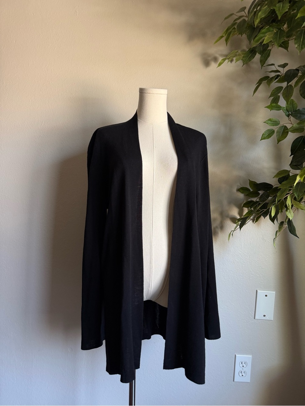 Andrea Jovine Classic Black Wide Sleeve Long Open Cardigan Women’s Size Medium